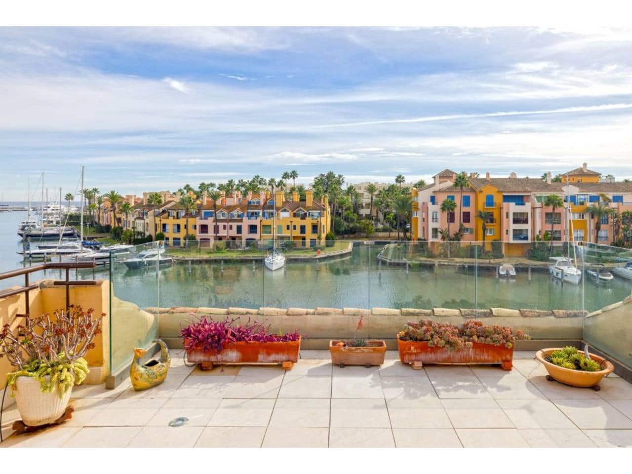 5 quarto Penthouse para venda em Sotogrande com piscina garagem - 2 100 000 € (Ref: 7923739)