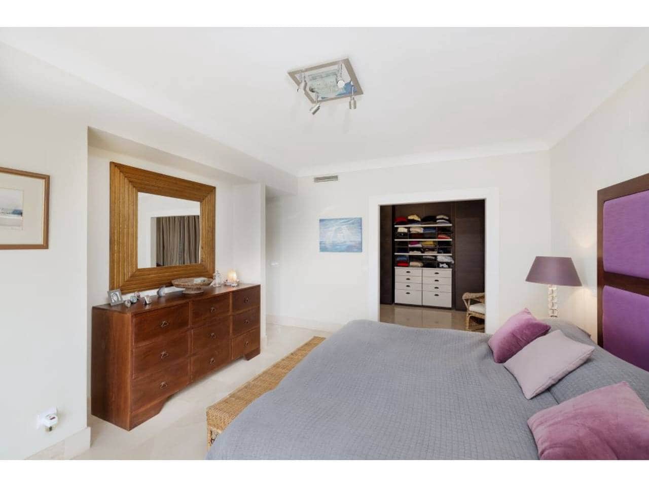 5 quarto Penthouse para venda em Sotogrande com piscina garagem - 2 100 000 € (Ref: 7923739)