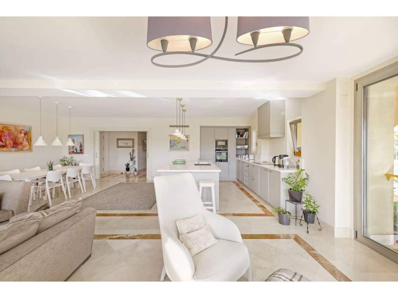 5 quarto Penthouse para venda em Sotogrande com piscina garagem - 2 100 000 € (Ref: 7923739)