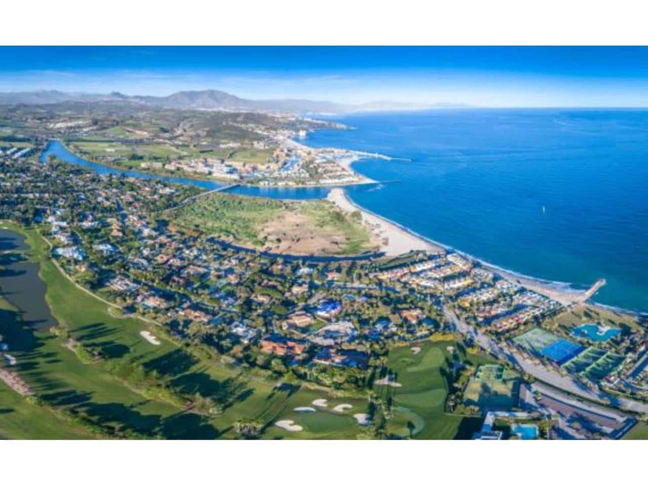 5 quarto Penthouse para venda em Sotogrande com piscina garagem - 2 100 000 € (Ref: 7923739)