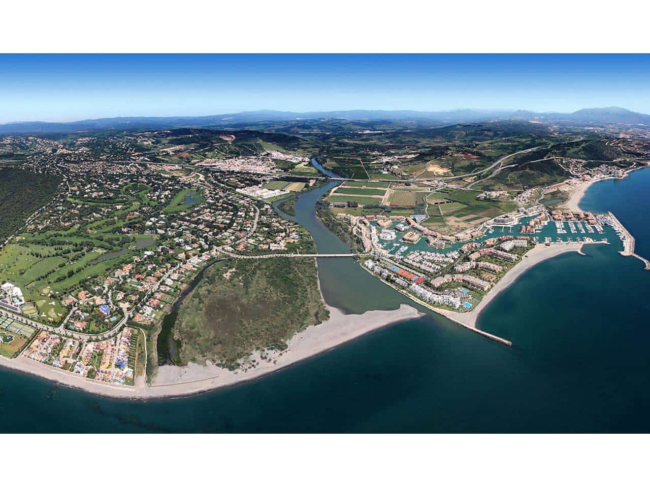 5 quarto Penthouse para venda em Sotogrande com piscina garagem - 2 100 000 € (Ref: 7923739)