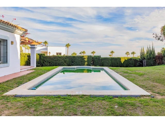 4 soveværelse Villa til salg i La Línea de la Concepción med swimmingpool garage - € 875.000 (Ref: 7936802)