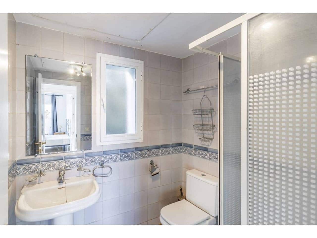 4 soveværelse Villa til salg i La Linea de la Concepcion med swimmingpool garage - € 875.000 (Ref: 7936802)