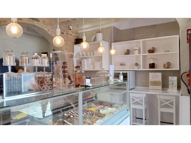 Restaurant/Bar for sale in Tarifa - € 390,000 (Ref: 8026835)