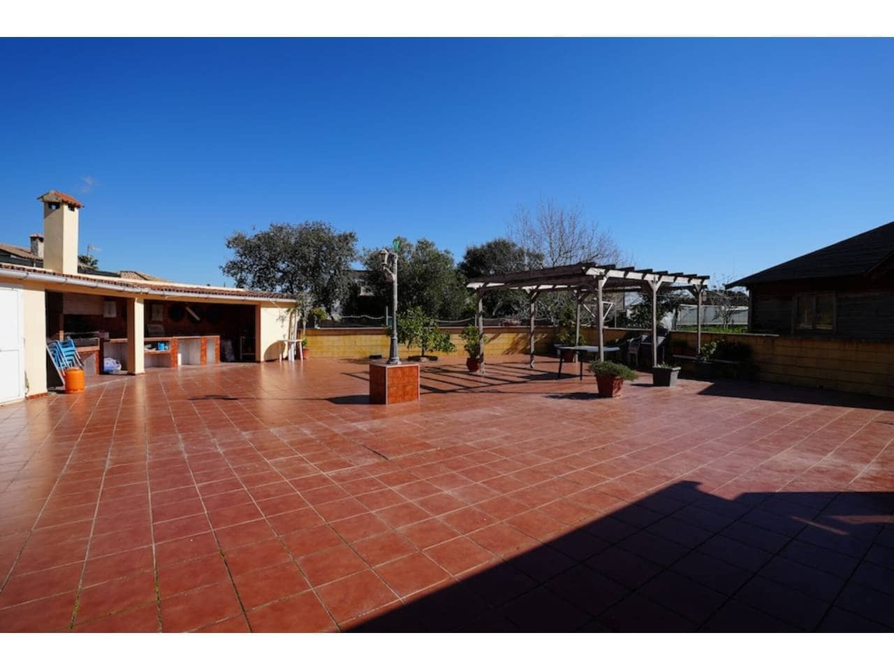 7 chambre Finca/Maison de Campagne à vendre à Los Barrios avec garage - 750 000 € (Ref: 8131729)