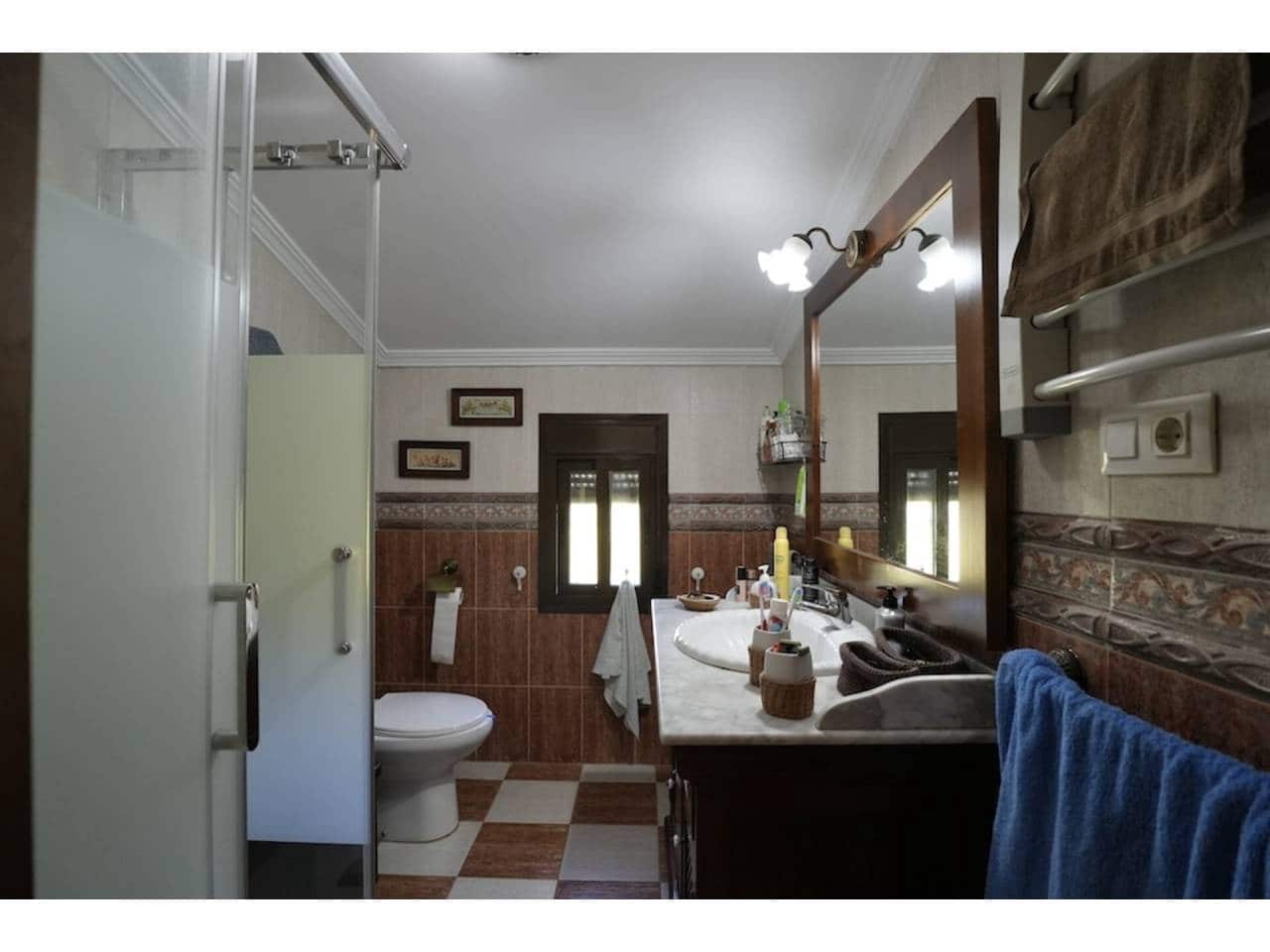 7 chambre Finca/Maison de Campagne à vendre à Los Barrios avec garage - 750 000 € (Ref: 8131729)