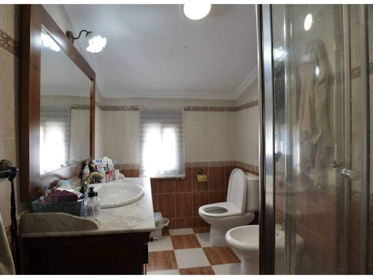 7 chambre Finca/Maison de Campagne à vendre à Los Barrios avec garage - 750 000 € (Ref: 8131729)