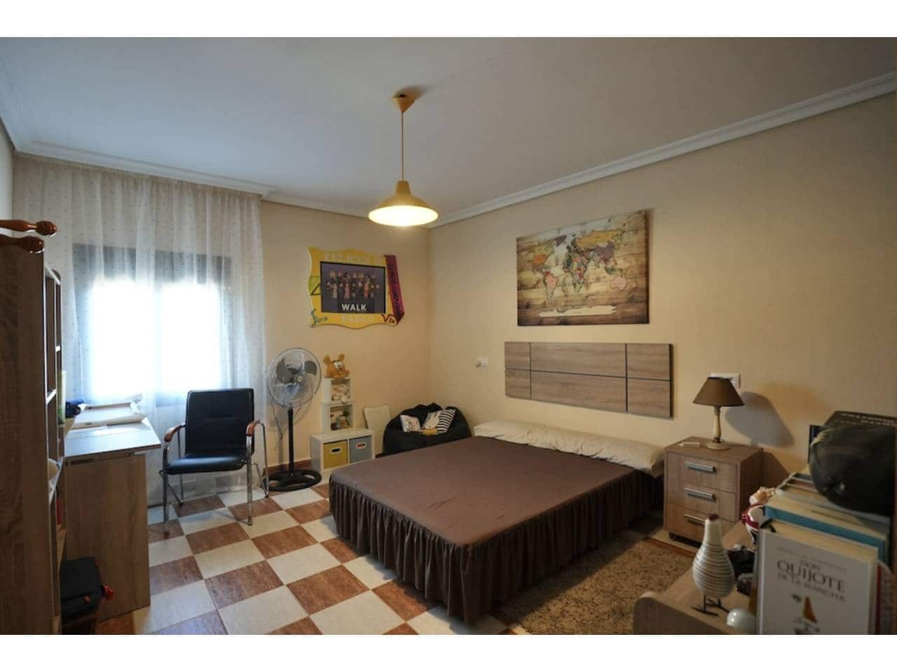 7 chambre Finca/Maison de Campagne à vendre à Los Barrios avec garage - 750 000 € (Ref: 8131729)