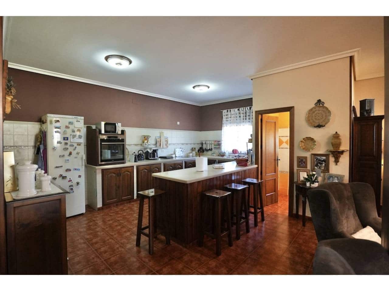 7 chambre Finca/Maison de Campagne à vendre à Los Barrios avec garage - 750 000 € (Ref: 8131729)