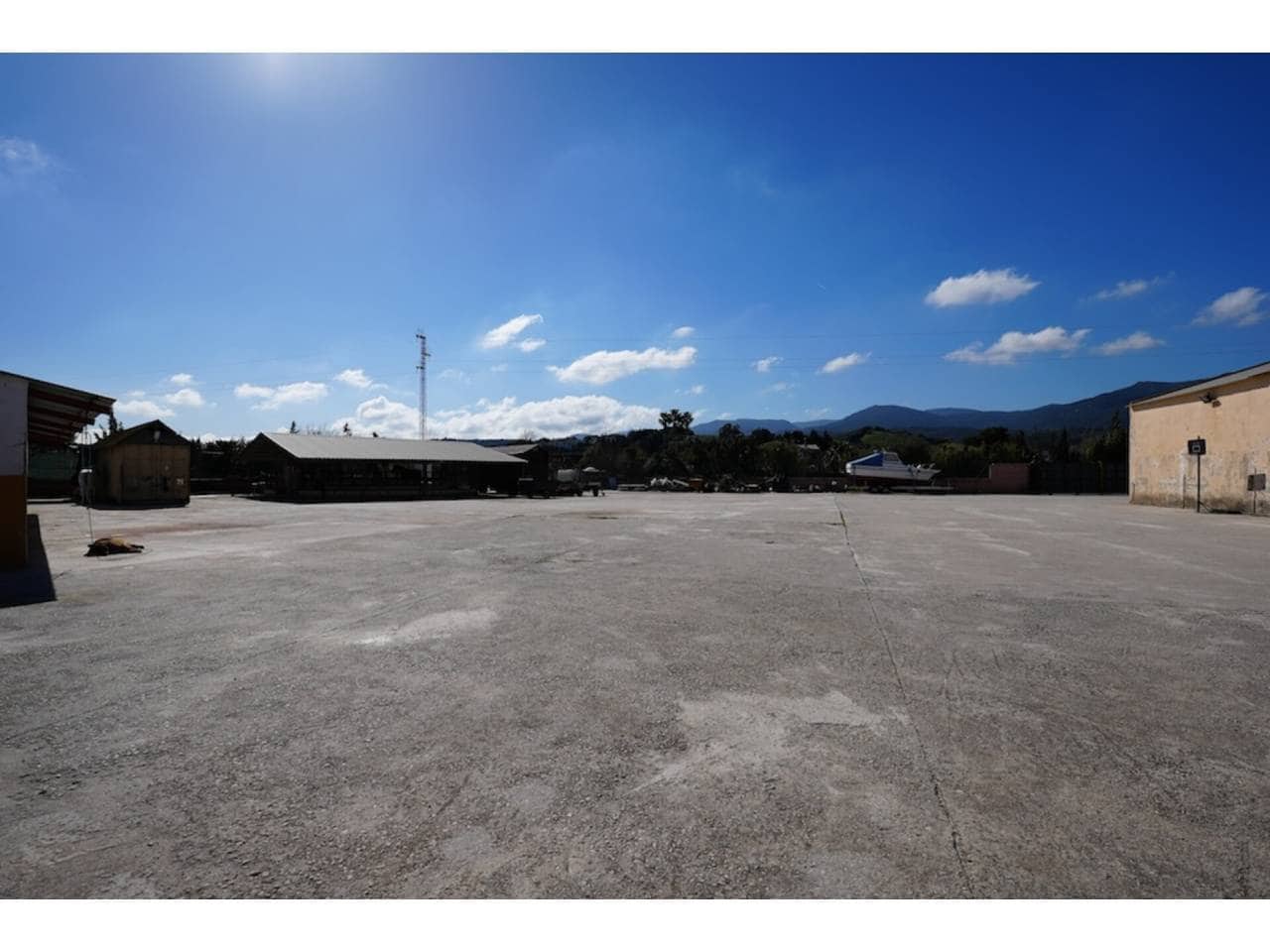 7 chambre Finca/Maison de Campagne à vendre à Los Barrios avec garage - 750 000 € (Ref: 8131729)