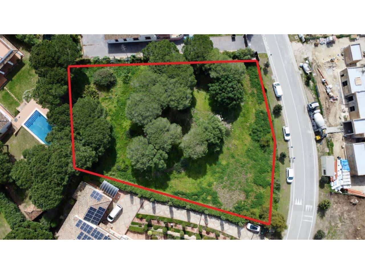 Grunde uden byggetilladelser til salg i Sotogrande - € 580.000 (Ref: 8183606)