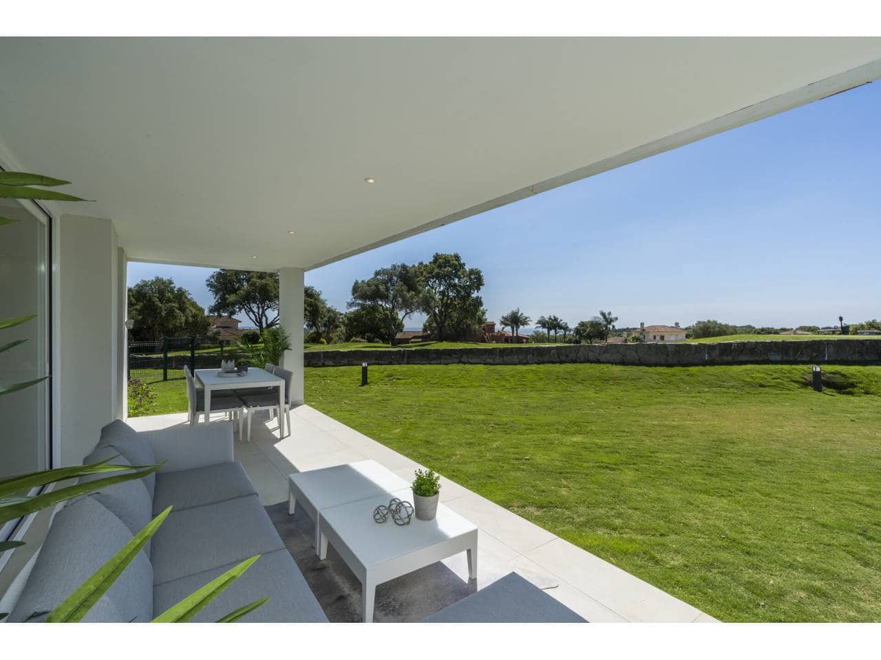 3 bedroom Apartment for sale in Sotogrande with pool garage - € 445,000 (Ref: 8187790)