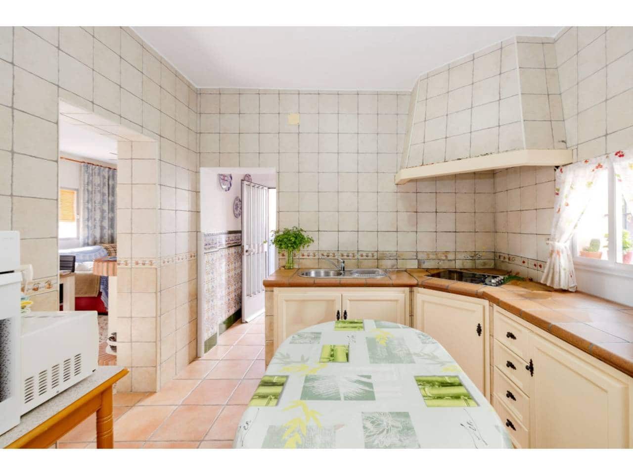 5 sovrum Strandlägenhet till salu i Torreguadiaro med garage - 550 000 € (Ref: 8213297)