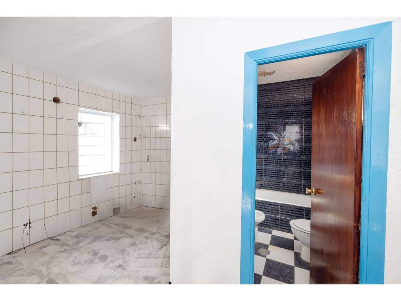 5 sovrum Strandlägenhet till salu i Torreguadiaro med garage - 550 000 € (Ref: 8213297)