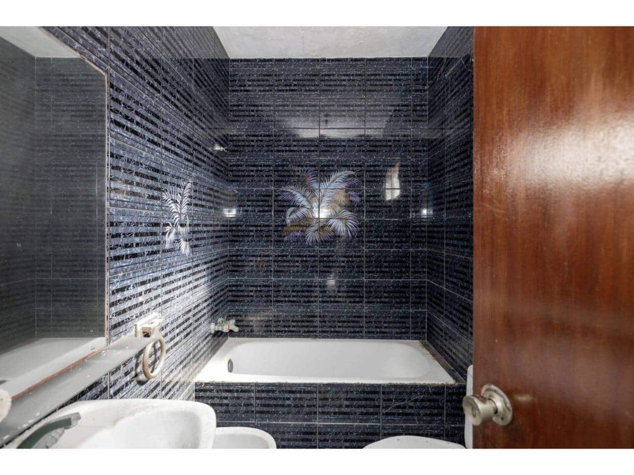 5 sovrum Strandlägenhet till salu i Torreguadiaro med garage - 550 000 € (Ref: 8213297)