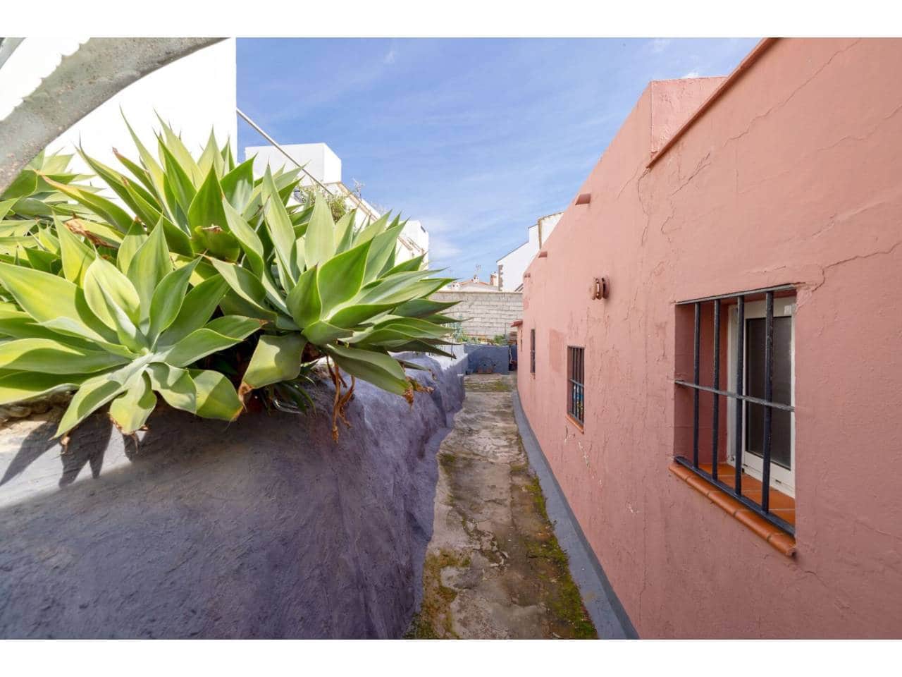 5 sovrum Strandlägenhet till salu i Torreguadiaro med garage - 550 000 € (Ref: 8213297)