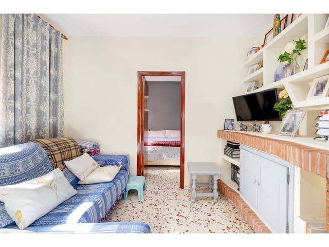 5 makuuhuone Ranta-asunto myytävänä paikassa Torreguadiaro, San Roque mukana 
autotalli - 550 000 € (Ref: 8213297)