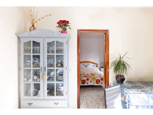 5 makuuhuone Ranta-asunto myytävänä paikassa Torreguadiaro, San Roque mukana 
autotalli - 550 000 € (Ref: 8213297)