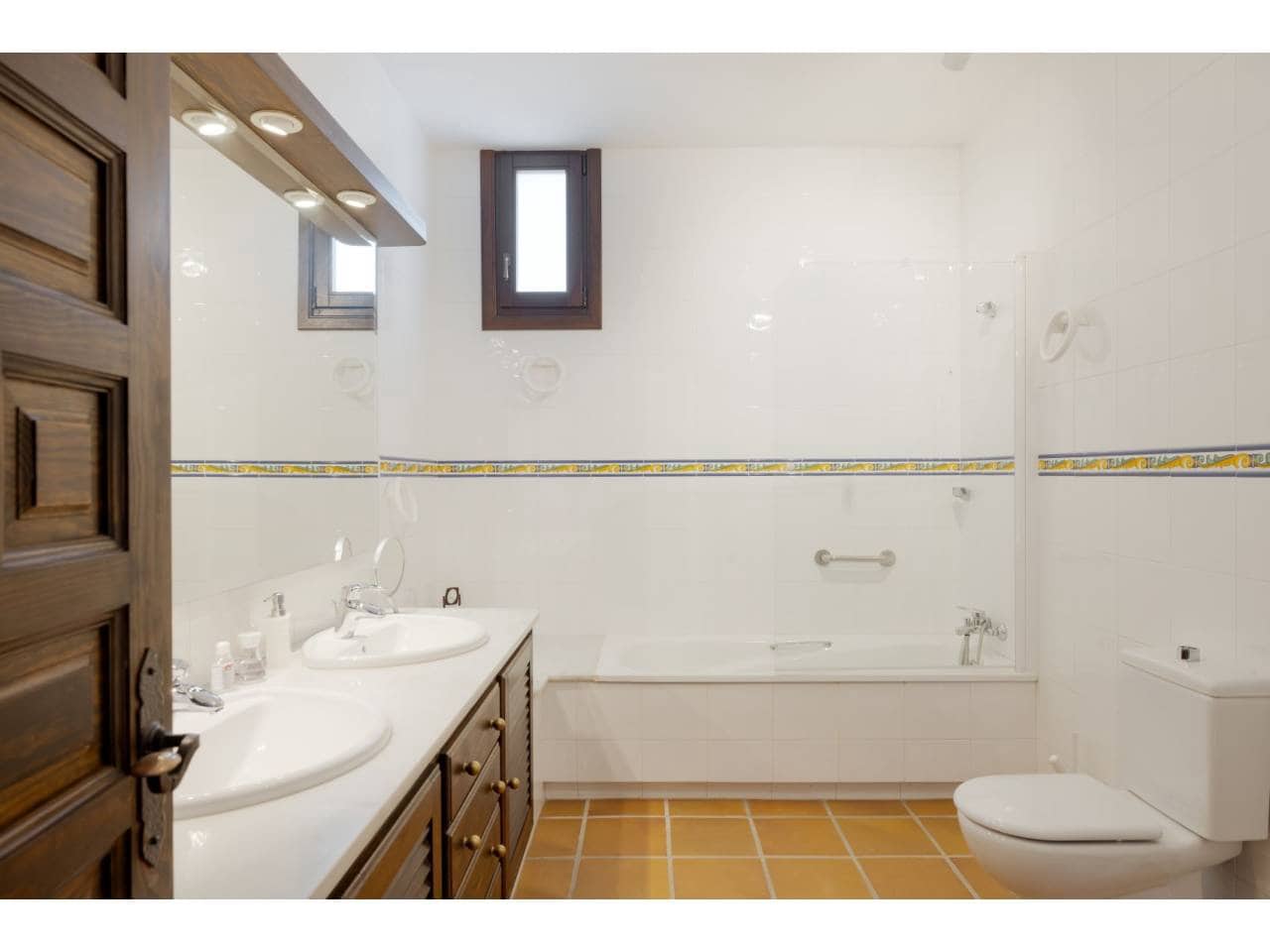 4 soveværelse Byhus til salg i Jimena de la Frontera med swimmingpool garage - € 675.000 (Ref: 8238154)