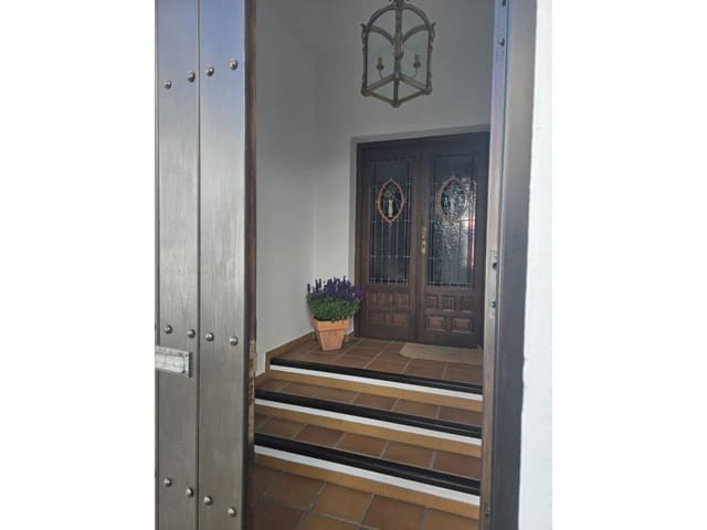 4 bedroom Townhouse for sale in Jimena de la Frontera with pool garage - € 675,000 (Ref: 8238154)