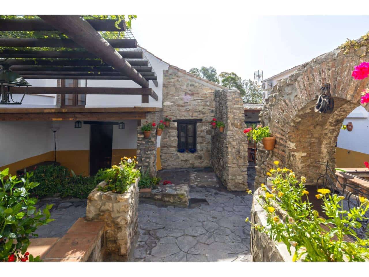 6 chambre Finca/Maison de Campagne à vendre à Jimena de la Frontera avec piscine garage - 876 000 € (Ref: 8359137)