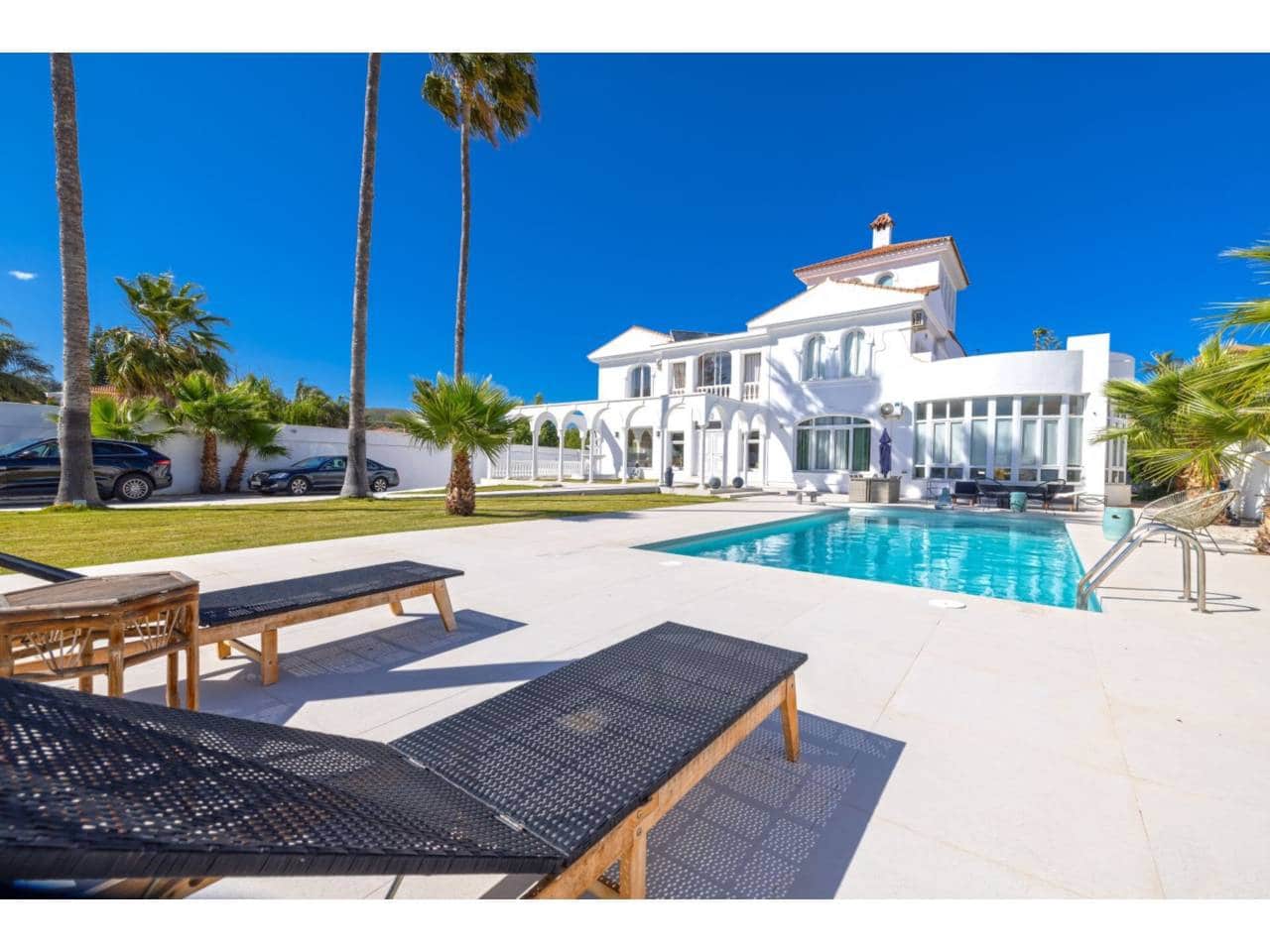 6 sypialnia Willa na sprzedaż w La Linea de la Concepcion z basenem garażem - 995 000 € (Ref: 8359171)