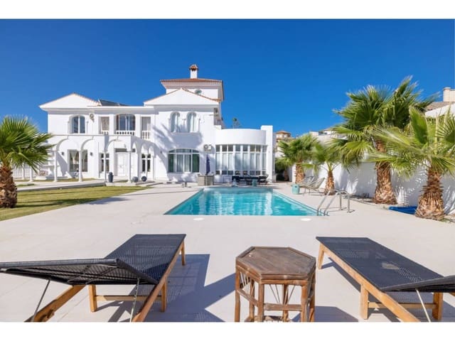 6 bedroom Villa for sale in La Línea de la Concepción with pool garage - € 995,000 (Ref: 8359171)