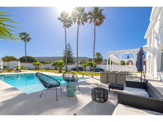 6 bedroom Villa for sale in La Línea de la Concepción with pool garage - € 995,000 (Ref: 8359171)