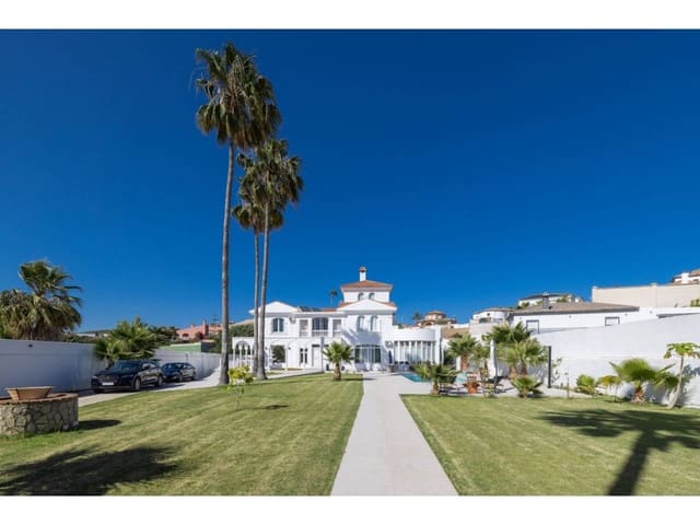 6 bedroom Villa for sale in La Línea de la Concepción with pool garage - € 995,000 (Ref: 8359171)