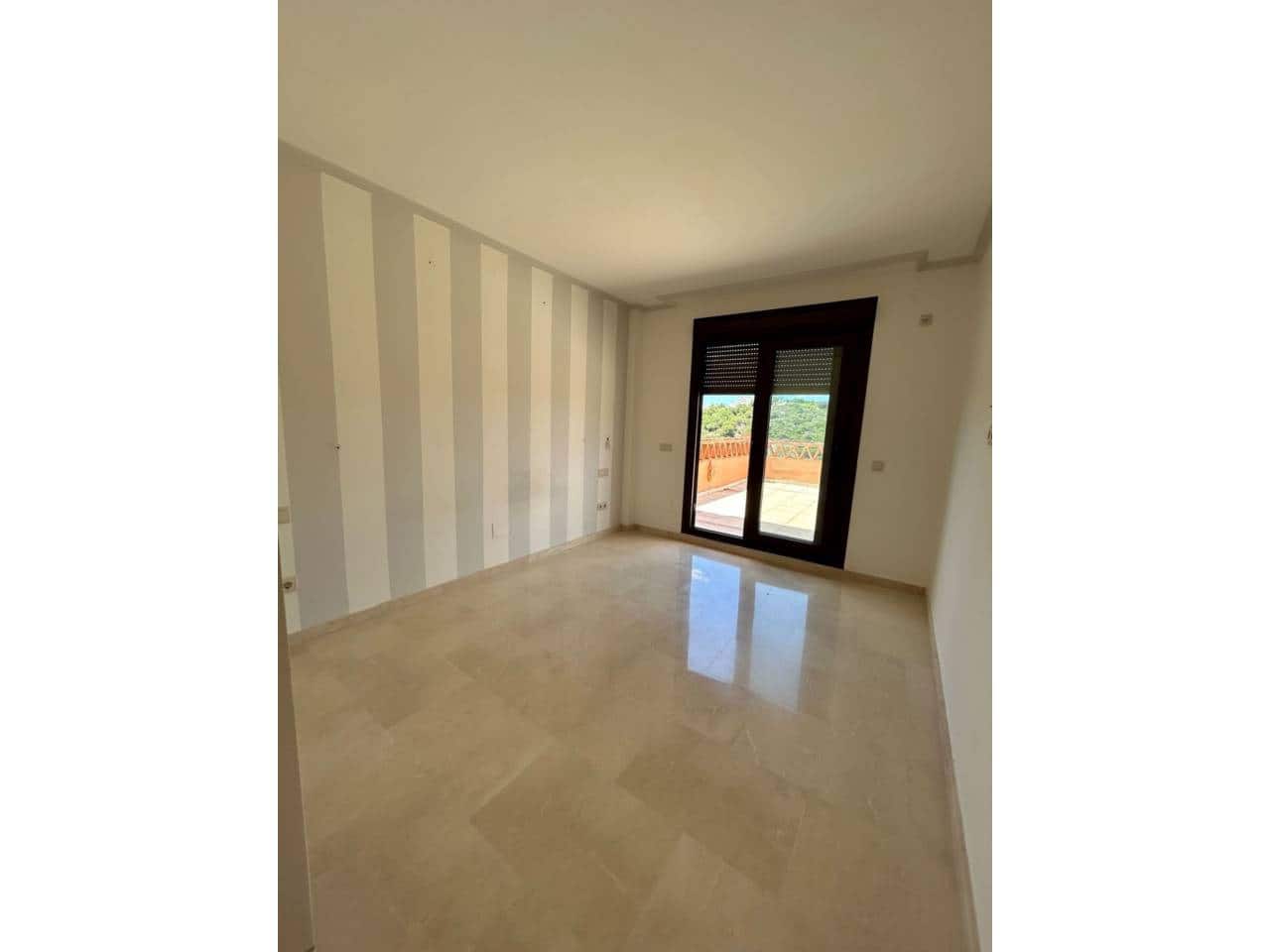 3 soverom Penthouse til salgs i Casares med svømmebasseng - € 475 000 (Ref: 8394418)