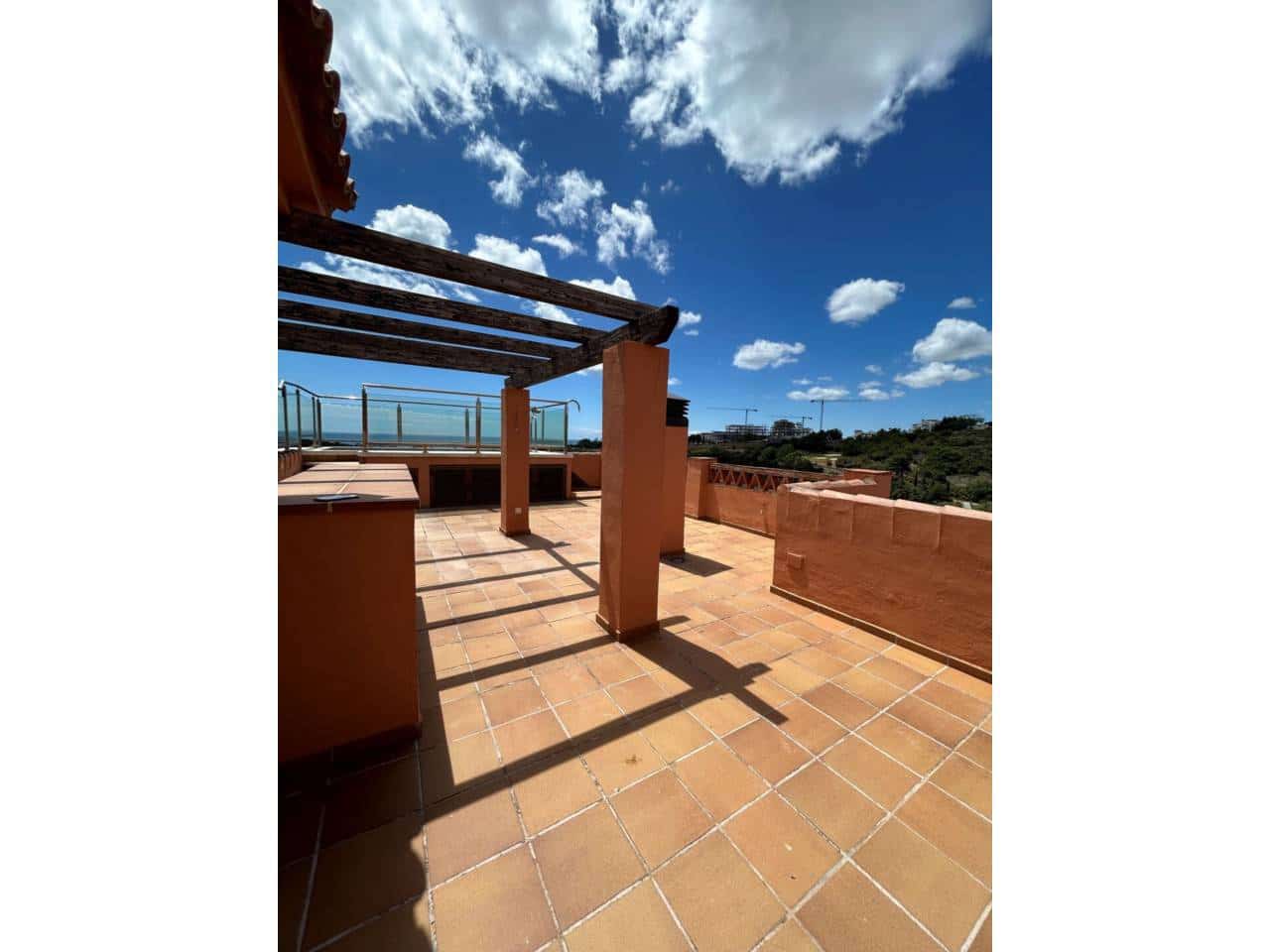 3 soverom Penthouse til salgs i Casares med svømmebasseng - € 475 000 (Ref: 8394418)