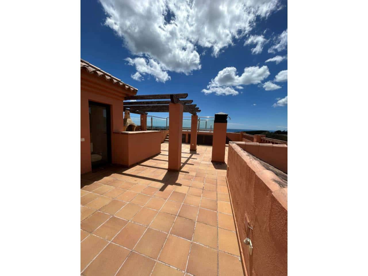 3 soverom Penthouse til salgs i Casares med svømmebasseng - € 475 000 (Ref: 8394418)