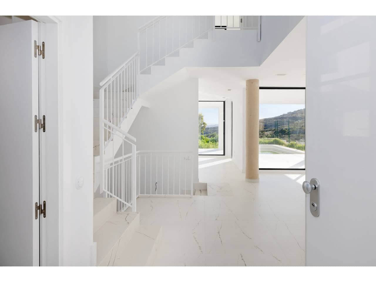 3 bedroom Villa for sale in Torreguadiaro with pool - € 850,000 (Ref: 8459318)