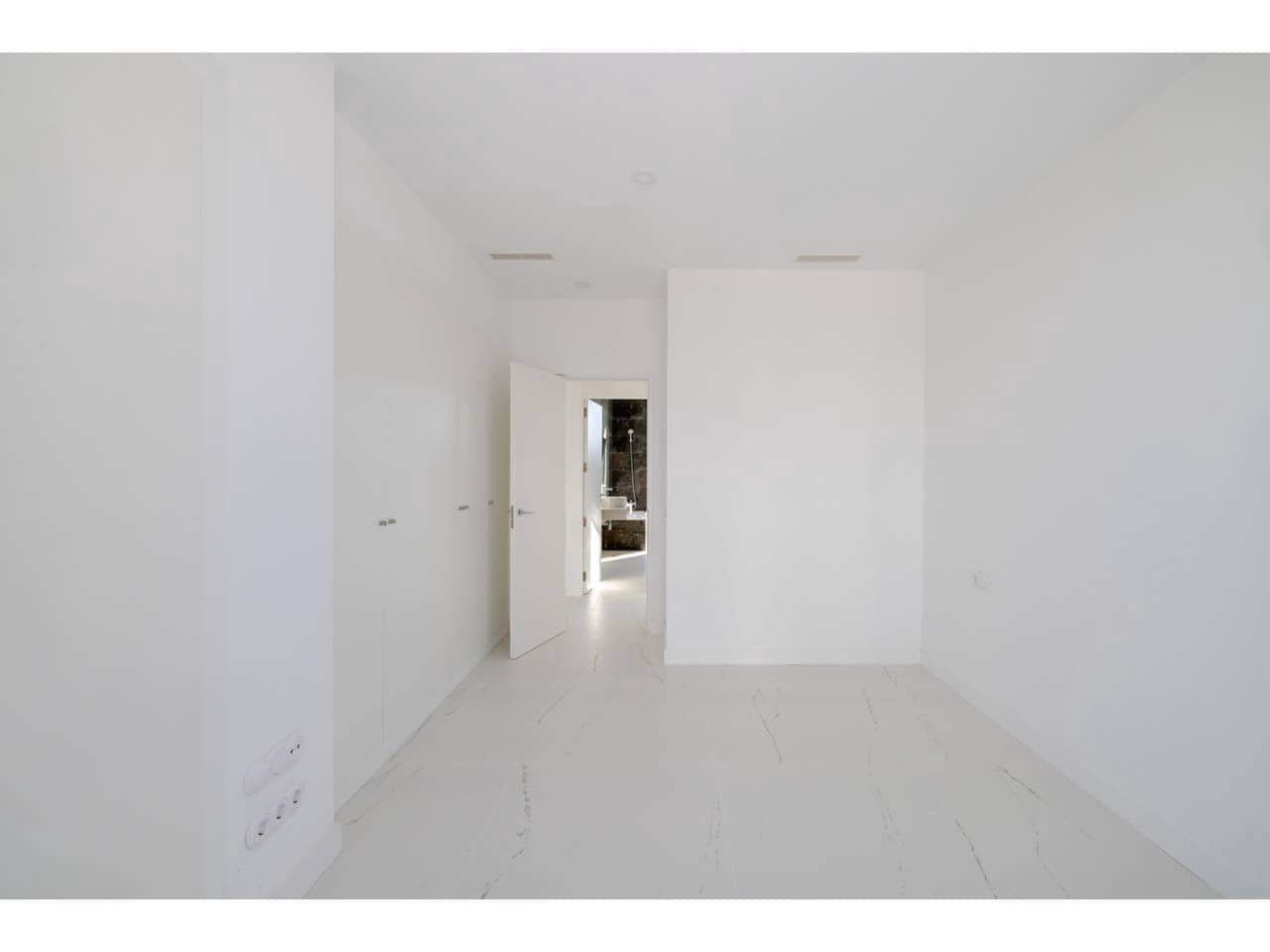 3 bedroom Villa for sale in Torreguadiaro with pool - € 850,000 (Ref: 8459318)