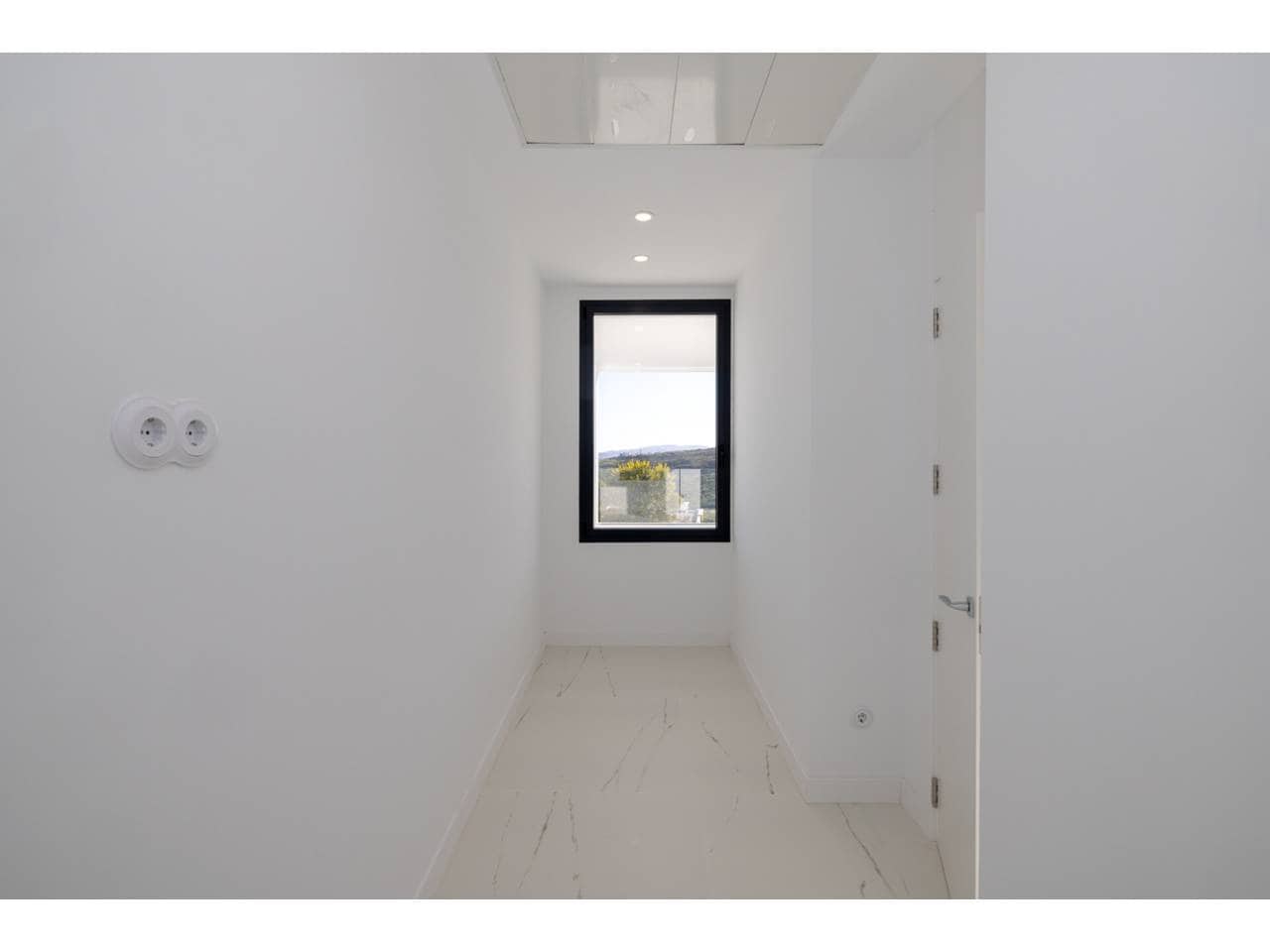 3 bedroom Villa for sale in Torreguadiaro with pool - € 850,000 (Ref: 8459318)