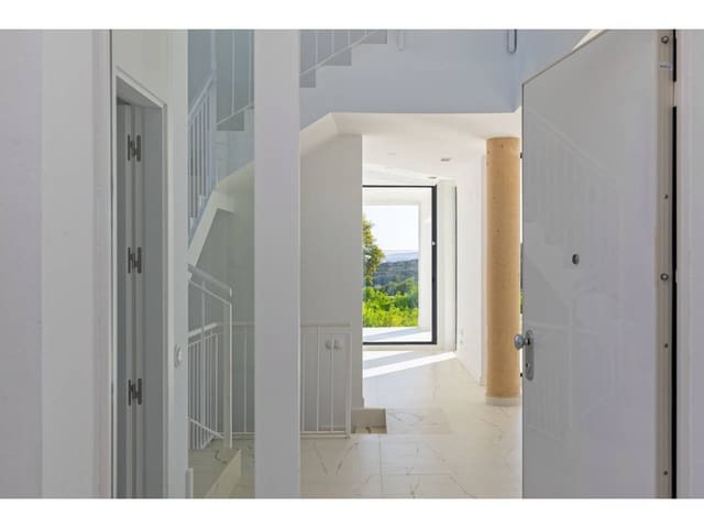 3 soverom Villa til salgs i Torreguadiaro, San Roque med svømmebasseng - € 850 000 (Ref: 8459318)