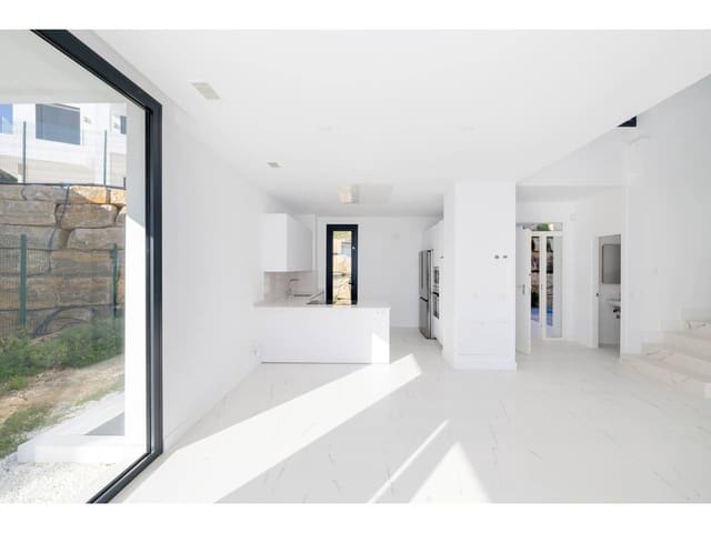 3 soverom Villa til salgs i Torreguadiaro, San Roque med svømmebasseng - € 850 000 (Ref: 8459318)