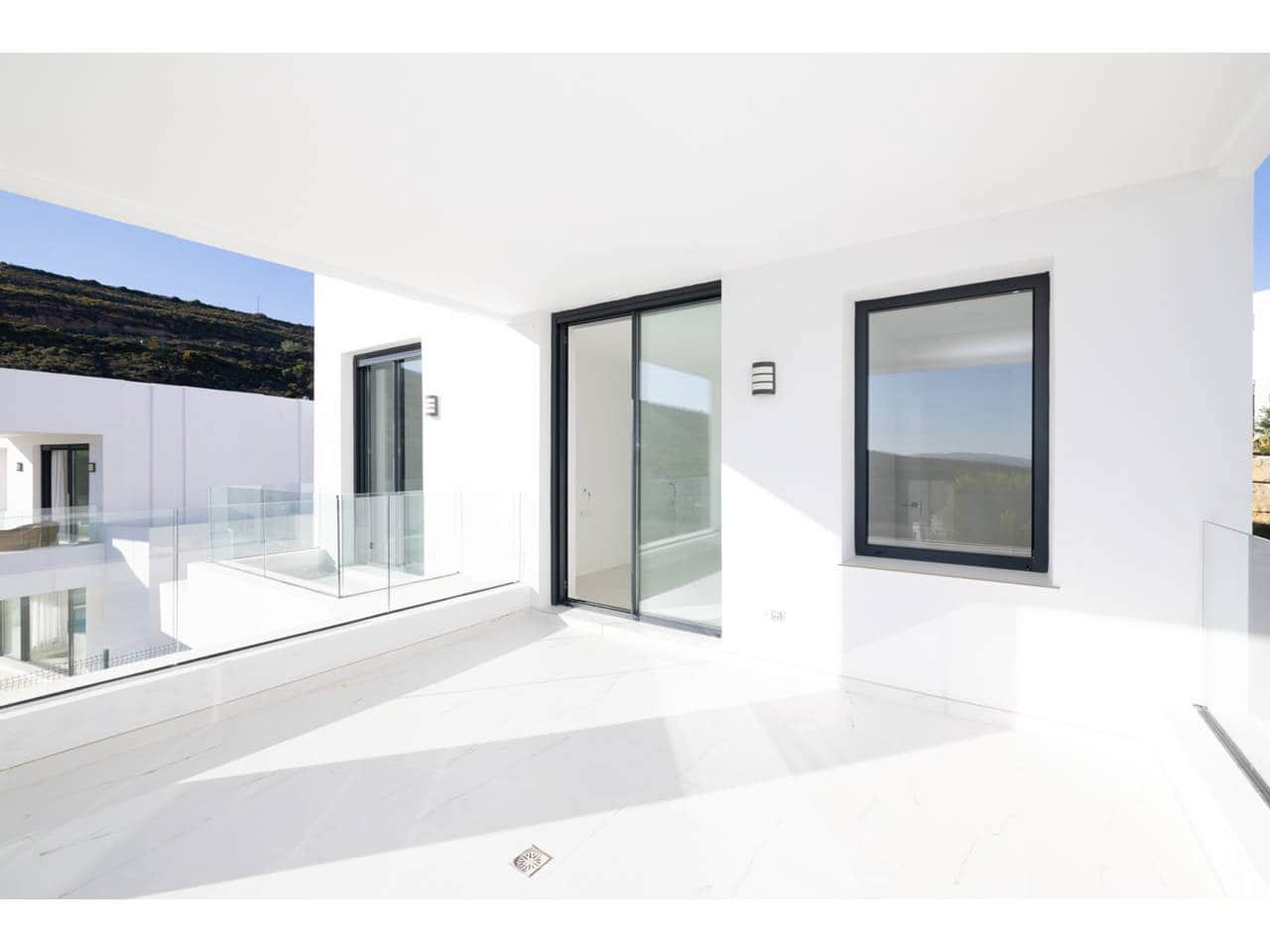 3 bedroom Villa for sale in Torreguadiaro with pool - € 850,000 (Ref: 8459318)