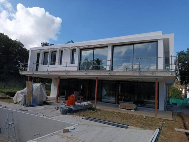 5 soveværelse Villa til salg i Sotogrande Costa, San Roque med swimmingpool garage - € 2.850.000 (Ref: 8477542)