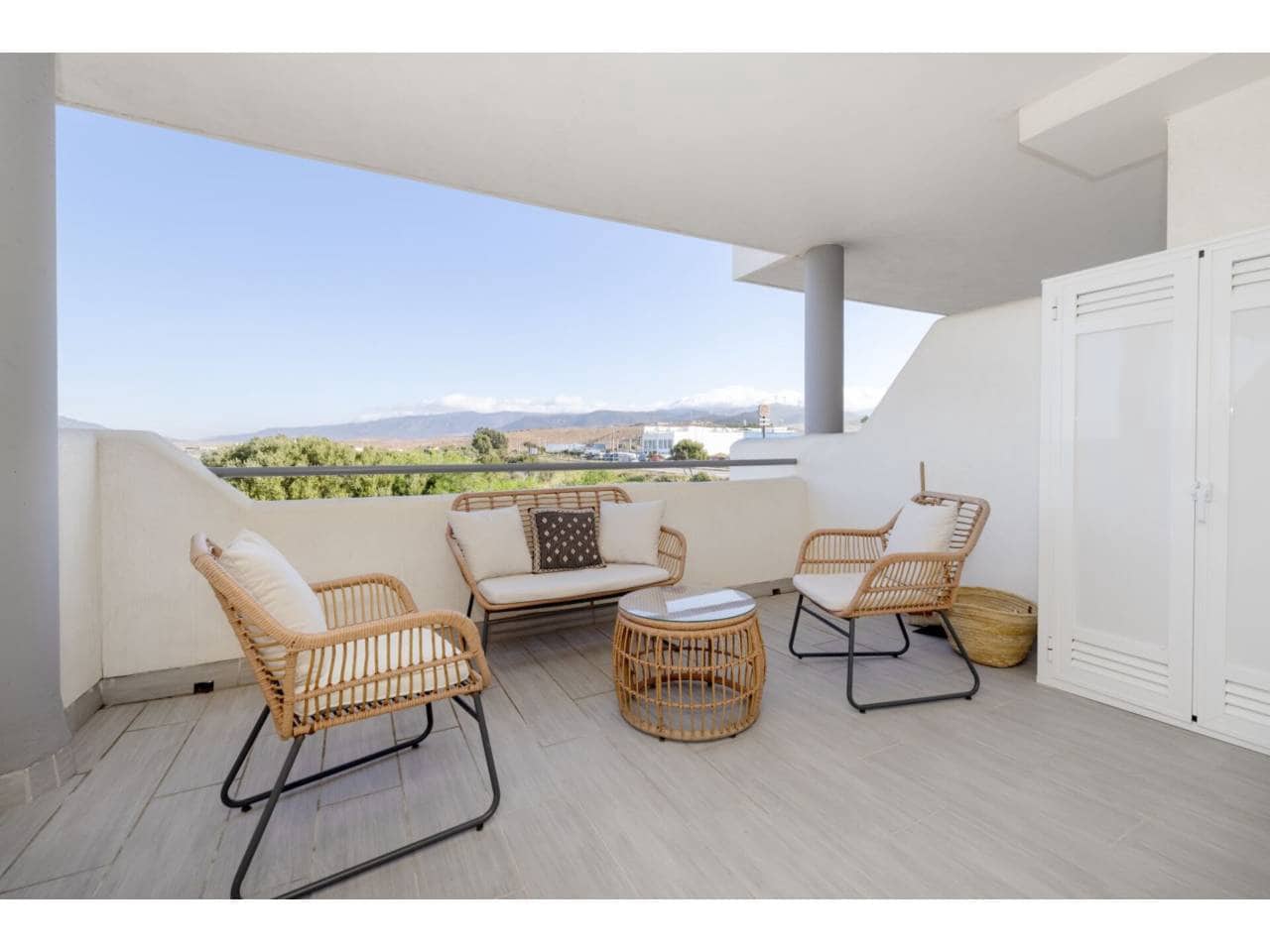 2 bedroom Flat for sale in Tarifa with pool garage - € 475,000 (Ref: 8513906)