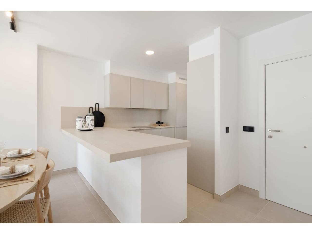 Apartamento de 2 habitaciones en Casares en venta con piscina garaje - 360.000 € (Ref: 8531581)