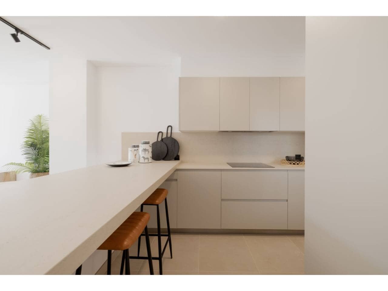 Apartamento de 2 habitaciones en Casares en venta con piscina garaje - 360.000 € (Ref: 8531581)