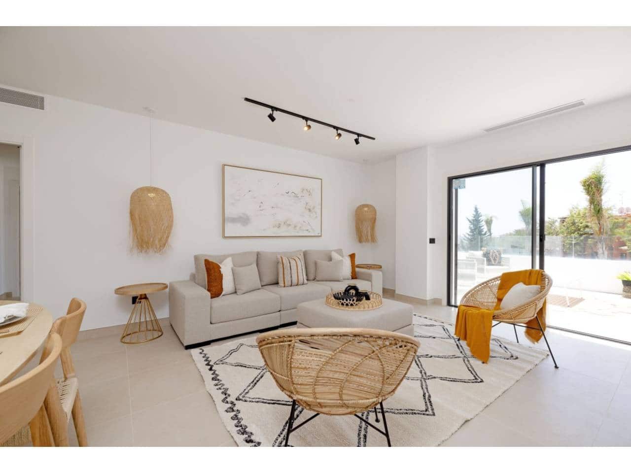 Apartamento de 2 habitaciones en Casares en venta con piscina garaje - 360.000 € (Ref: 8531581)