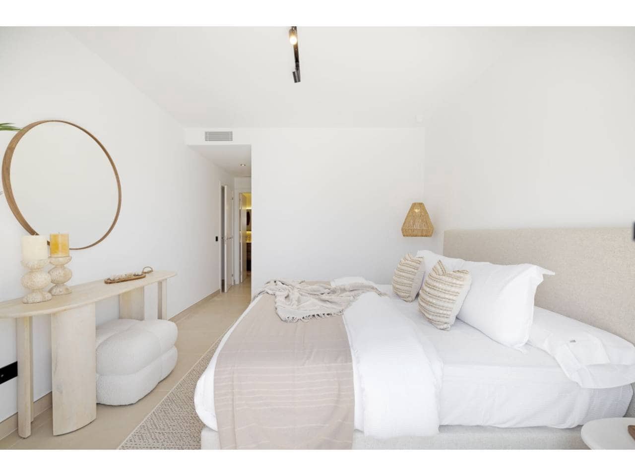 Apartamento de 2 habitaciones en Casares en venta con piscina garaje - 360.000 € (Ref: 8531581)