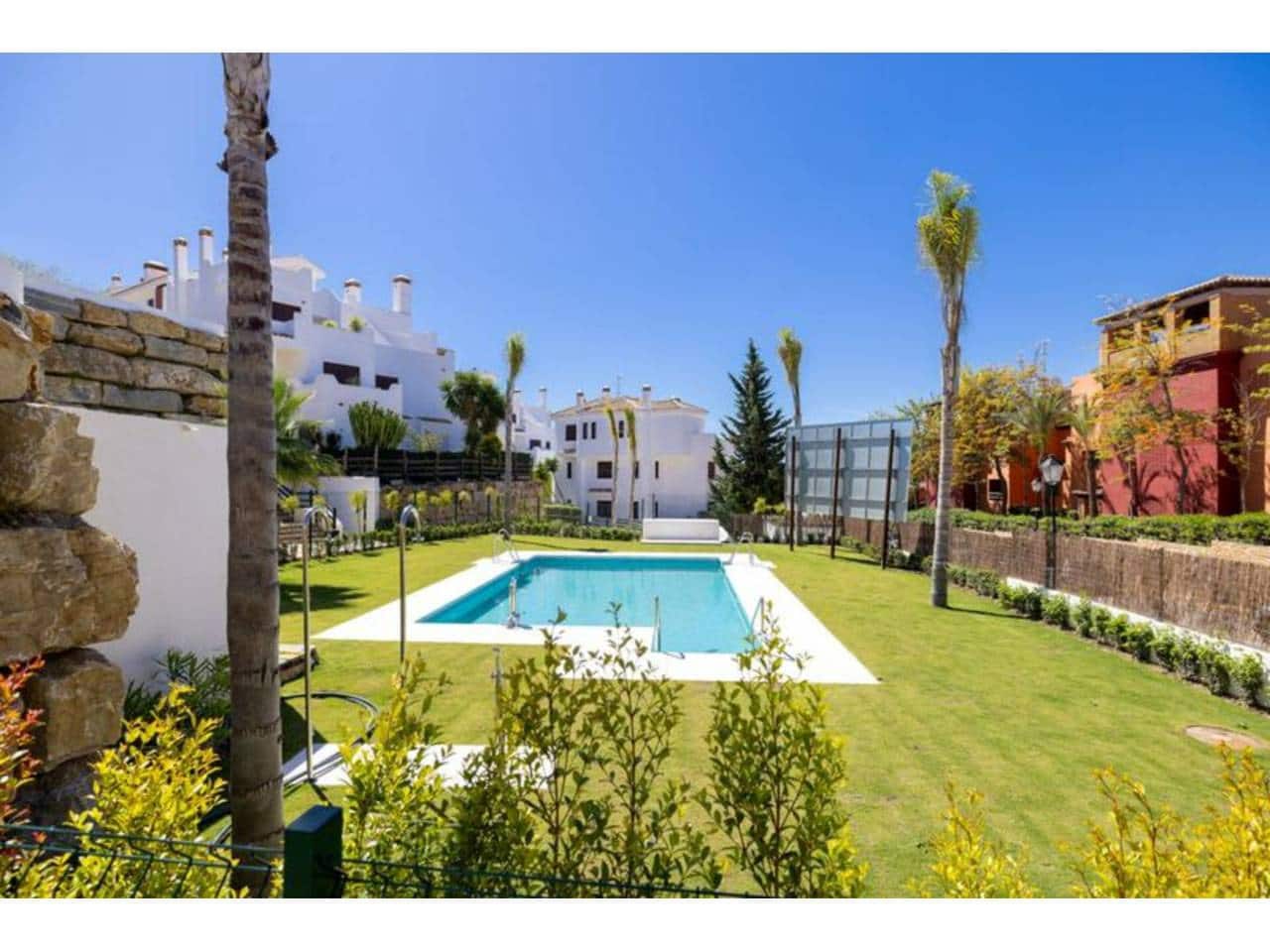 Apartamento de 2 habitaciones en Casares en venta con piscina garaje - 360.000 € (Ref: 8531581)