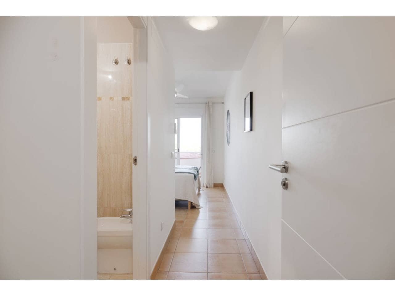 2 soveværelse Lejlighed til salg i La Alcaidesa med swimmingpool garage - € 275.000 (Ref: 8536091)