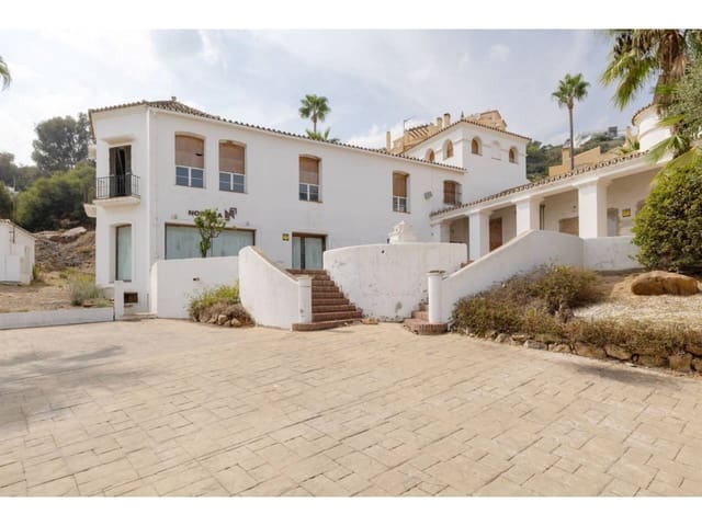 Commercieel te koop in Manilva - € 1.300.000 (Ref: 8537993)