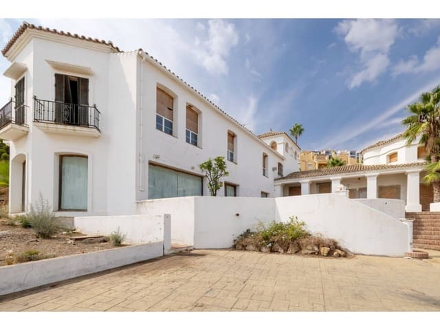 Commercieel te koop in Manilva - € 1.300.000 (Ref: 8537993)