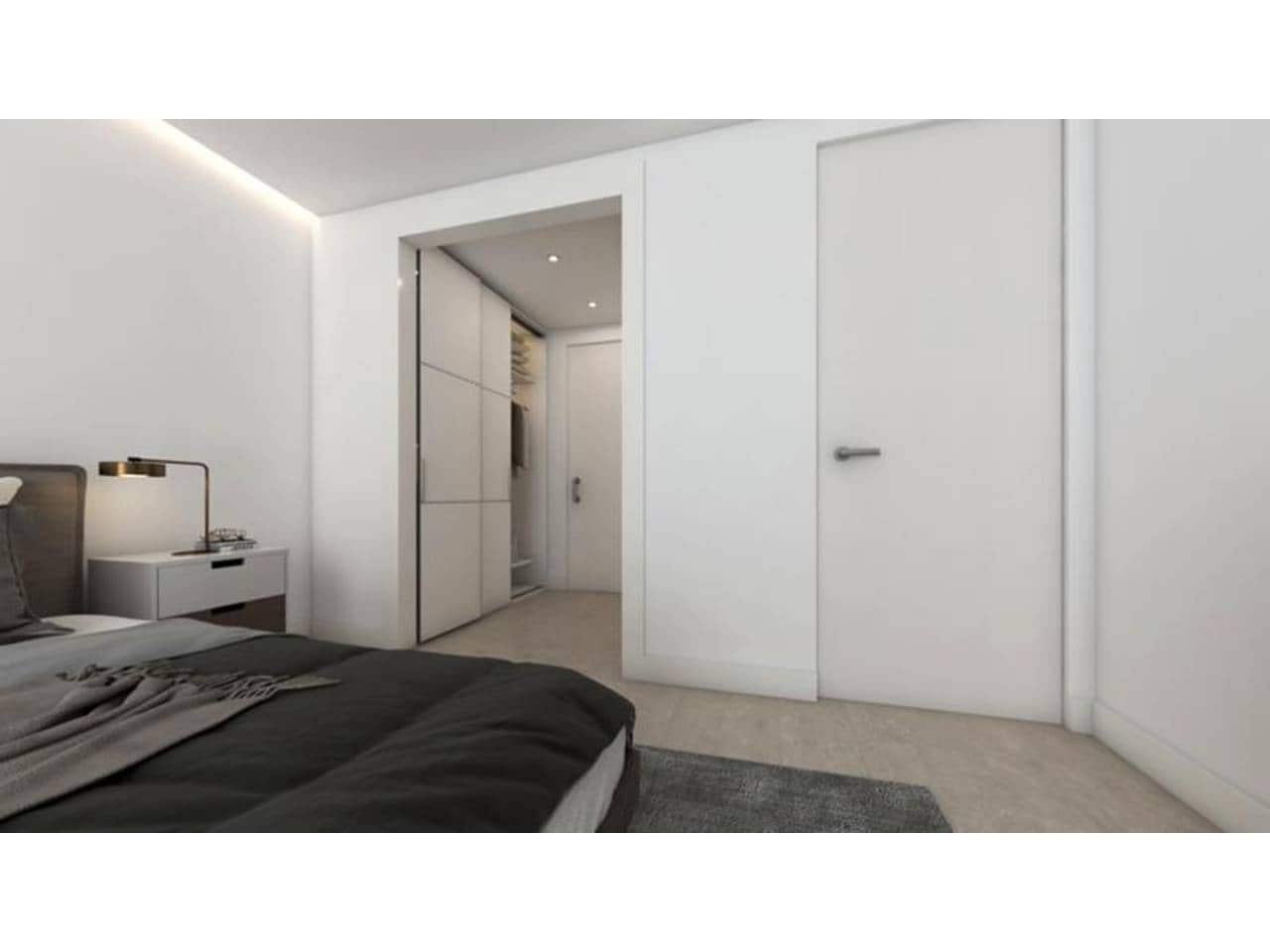 4 soveværelse Rækkehus til salg i Manilva med swimmingpool garage - € 887.000 (Ref: 8550351)