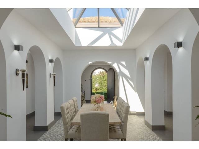 4 bedroom Villa for sale in Benalup with pool garage - € 885,000 (Ref: 8560986)